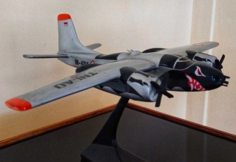 Miniatur pesawat B-26 Invander koleksi Muspusdirla Yogyakarta 