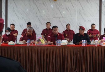 Kakanwil Kemenkumham Banten Tejo Harwanto saat memberikan pengarahan di Lapas Cilegon, Jum'at (22/9)