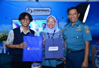 Pengunjung Navy Fair 2023 