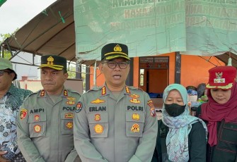 Kabid Humas Polda Kalteng Kombes Erlan Munaji saat memberikan keterangan pers, Rabu (27/9)