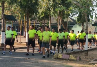 Lari pagi prajurit Kodim 0801/Pacitan