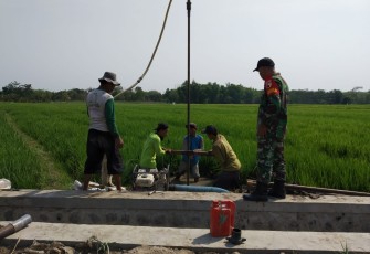 Pembuatan sumur bor di wilayah desa binaan 