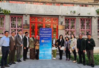 Mendes PDTT Abdul Halim Iskandar bersama mahasiswa Universitas Peking, Cina, 
