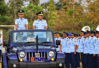 Kadiskesau dr. Swasono Rahayu saat peringatan HUT ke 11 RSPAU dr. S. Hardjolukito di Yogyakarta, Minggu (22/10)