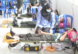 Donor darah peringati Hari Juang TNI AD ke 78 Kodim 1001/HSU-BLG 