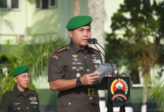 Danrem 071 Wijayakusuma Kolonel Czi Mohammad Andhy Kusuma saat membacakan amanat Kasad, Jum'at (15/12)