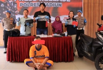 Polres Madiun saat pers release perampokan minimarket 