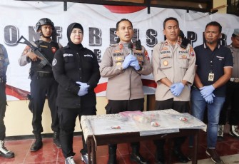 Kapolres Sumenep AKBP Edo Satya Kentriko saat konferensi pers, Jum'at (11/5)
