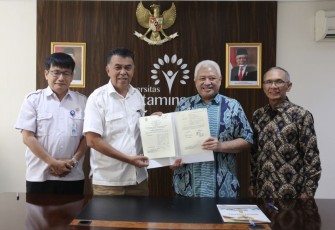 Dokumentasi: Penandatanganan Perjanjian Kerja Sama antara Universitas Pertamina dan Pemerintah Kabupaten Natuna dalam hal penyediaan beasiswa bagi siswa/i lulusan SMA di Kabupaten Natuna, Selasa (16/05) di Gedung Rektorat Universitas Pertamina.