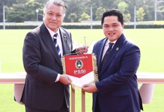 Erick Thohir bersama Presiden JFA Tashima Kohzo di Jepang, Senin (22/5)