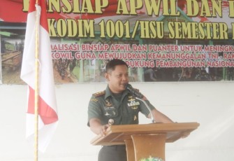 Dandim 1001/HSU-BLG Letkol Inf Dhuwi Hendradjaja saat memberikan pengarahan 