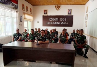 Anggota Kodim 1001/HSU-BLG saat Ikuti Literasi Digital