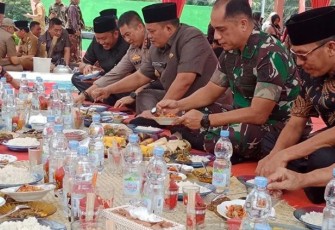 Seluma Bangkitkan Tradisi Makan Beidang
