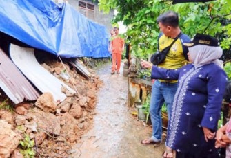 Walikota Tanjung Pinang saat Tinjau Belasan Titik Kejadian Bencana