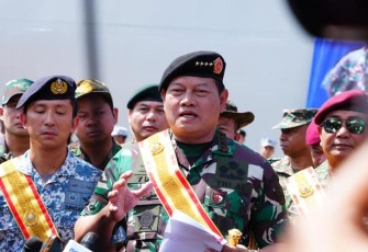 Panglima TNI Laksamana TNI Yudo Margono, S.E., M.M., dihadapan awak media usai membuka secara resmi latihan gabungan terpadu  Asean Solidarity Exercise 01-Natuna Tahun 2023, yang bertempat di Dermaga Batu Ampar, Batam,  Selasa (19/9/2023).