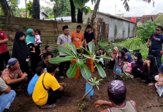 Pemakaman bayi korban pembunuhan 