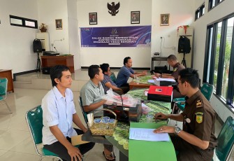 Polres Lebong Limpahkan 3 Tersangka Korupsi ke Kejari Lebong