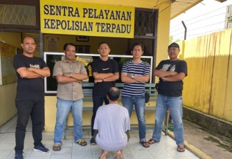 Pelaku saat ini ditahan di sel Polsek Ratu Agung,