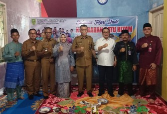 Bupati Natuna Wan Siswandi saat Hadiri Hari Jadi Kelurahan Batu Hitam ke 4 