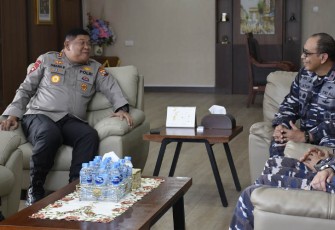 Danlantamal IV saat Kunjungi Mapolda Kepri