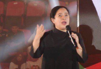 Ketua DPP PDI Perjuangan (PDIP) Bidang Politik dan Keamanan sekaligus Ketua DPR RI Puan Maharani memberikan arahan dalam acara deklarasi Tim Pemenangan Daerah (TDP) Ganjar Pranono-Mahfud Md Provinsi Jawa Tengah (Jateng), Sabtu (4/11/2023) sore.