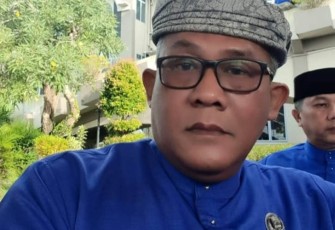 Kepala Dinas Lingkungan Hidup Kota Tanjungpinang Drs. Riono, M.Si