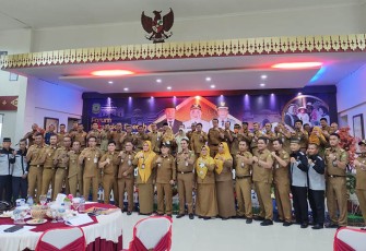 Wali kota ketika membuka Forum Perangkat Daerah di Gedung Wanita Tun Fatimah, Senggarang, Senin (27/2). 