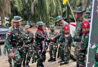 Tim Wasev dari Mabes TNI, Kodiklat TNI dan Mabesad saat Kunjungi Latihan Pratugas Satgas Pamtas Yonkav 6/Naga Karimata