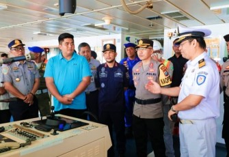 Bupati Bintan Roby saat Tinjau Langsung Pos Pengamanan Lebaran Hingga Pelabuhan