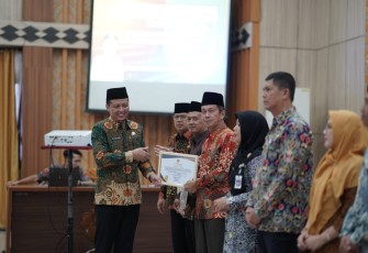 12 OPD Raih Penghargaan Kearsipan