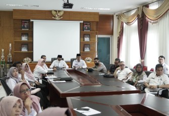 Menteri Koordinator Bidang Pembangunan Manusia dan Kebudayaan (PMK) saat membuka Roadshow Percepatan Penurunan Stunting dan Penghapusan Kemiskinan Ekstrem Kabupaten/Kota di Sumbar, baru-baru ini.