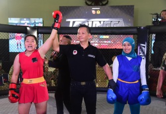 Prajurit Korps Wanita Angkatan Laut Berasil Juarai Ajang Bergengsi MMA Fighting Championship 