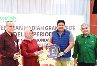 Roby Kurniawan saat Beri Apresiasi pada BRK Syariah