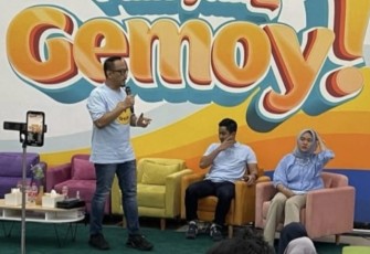 Sejumlah narasumber dalam acara diskusi bertajuk "Menjahit Harapan dan Pesan Gen Z untuk Pemimpin Bangsa ke Depan" yang digelar TKN Fanta di Fanta Headquarters, Jakarta Pusat, Sabtu (9/12/23).