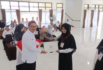 Boy Wijanarko Varianto saat Resmi Tutup Pelatihan Dasar CPNS Golongan II Angkatan II di Kabupaten Natuna.