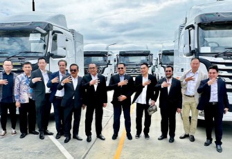 Bamsoet saat mengunjungi pabrik berbagai kendaraan listrik Nex Point Thailand Co LTD di Bangkok, Selasa (28/11/23).