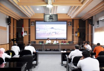Rapat Koordinasi (Rakor) TKPK, Jumat (08/12/2023) pagi, di ruang Podang I Kantor Bupati Karanganyar