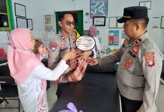 Polres Kotim Evakuasi dan Bantu Pengobatan Fisik Maupun Psikis