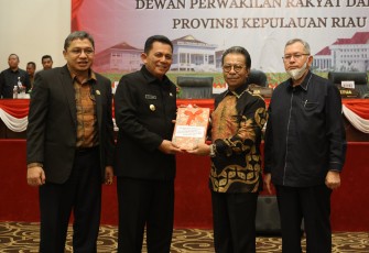 DPRD Kepri Setujui Perda Perubahan RPJMD dan Rencana Umum Energi Daerah