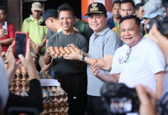Pj Gubernur Sumsel bersama Pangdam II/ Sriwijaya dan Pj Walikota Lubuklinggau Sidak Pasar