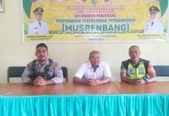 Babinsa Koramil Bukit Batu saat Menghadiri Musrenbang Kelurahan Panjehang 