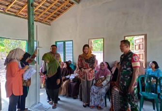 Babinsa Kodim Madiun Aktif Dampingi Posyandu Lansia