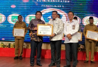 Bintan Terima Penghargaan dari Ombudsman