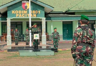 Pasi Intel Kodim 0801/Pacitan Dadut Setiawan bacakan amanat Kasad Jenderal TNI Agus Subiyanto, S.E., M.Si