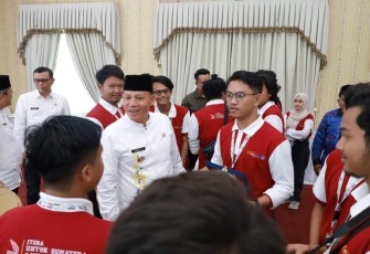  Bupati Pasaman Sabar AS adakan jamuan sarapan pagi (breakfast) bersama mahasiswa KKN Tematik Institut Tekhnologi Sumatera (Itera) Lampung di Balairung Pusko Anak Nagari Rumah Dinas Bupati Pasaman, Jumat (29/12)