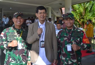 Dandim 1710/Mimika Dampingi Danrem 174/ATW Hadiri Bakti Sosial yang Digelar PPAD
