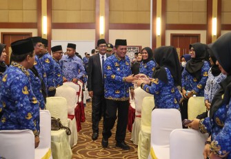 Gubernur Ansar Pesan ASN Harus Mampu Menjawab Perubahan Zaman
