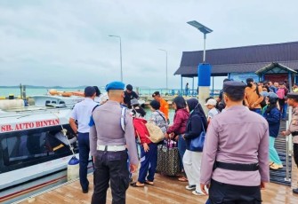 Pelayanan Penyeberangan Pos ASDP dan Bulang Linggi Tanjung Uban dalam Oprasi lilin Seligi 2023