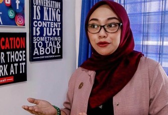 E. Rizky Wulandari, S.Sos., M.I.Kom., pakar komunikasi Stikosa AWS