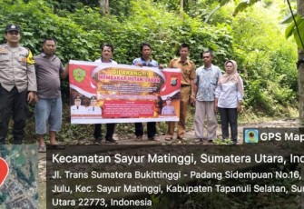 Aipda Bobby Rahman, Bhabinkamtibmas Polsek Batang Angkola, yang tak bosan-bosannya sosialisasi ke masyarakat terkait bahaya Karhutla.